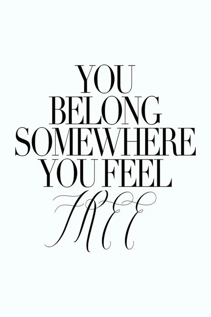 You Belong Somewhere Poster mit Aluminium Rahmen von Honeymoon Hotel