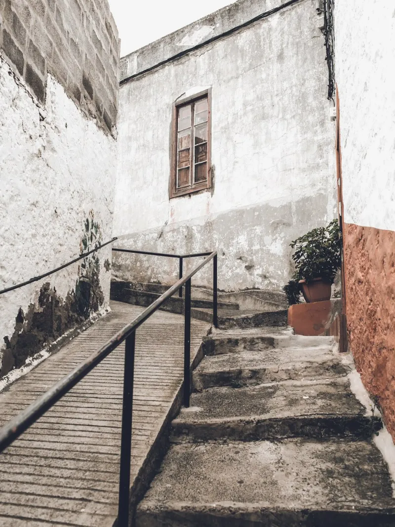 Rustic alleyway art - vintage architecture hahnemühle by Whole©