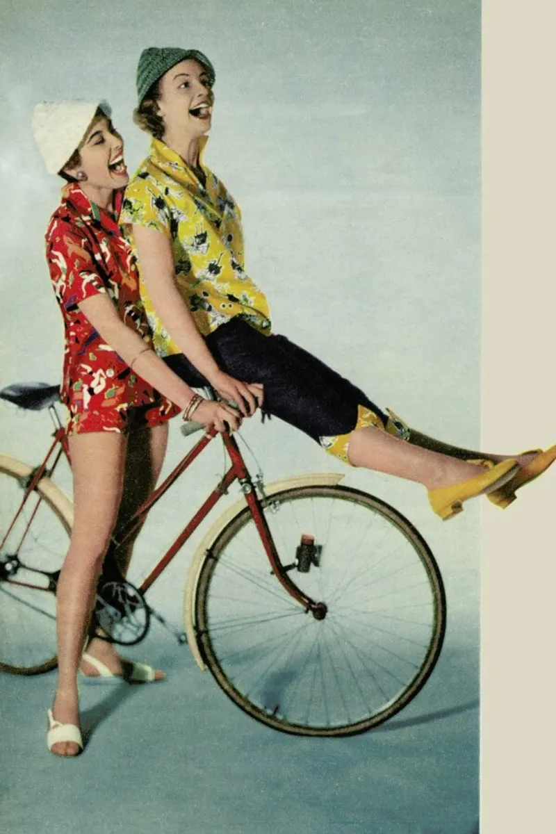 Cycling Is So Much Fun pellicola backlit da Hemingway Design
