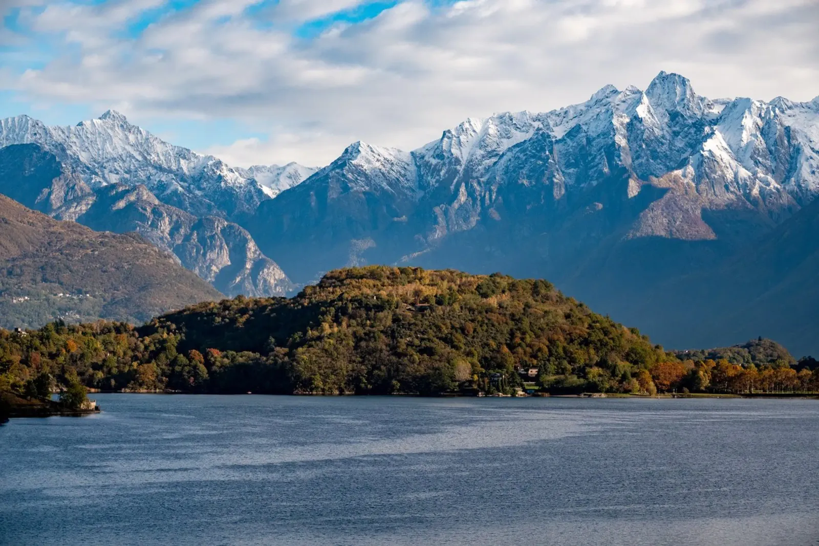 Lake Como in Italy poster con telaio in legno da anderm