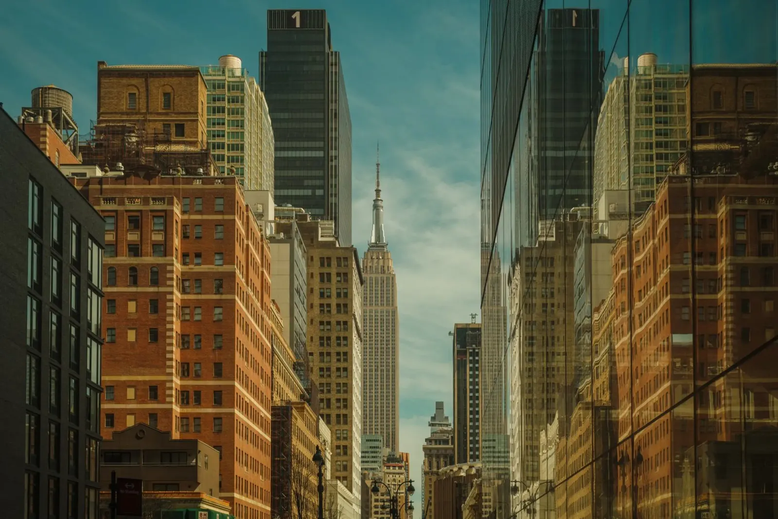 West 33rd St New York poster con telaio in legno da thetraveller