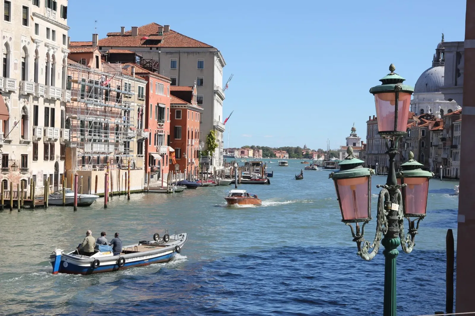 Venezia 27 poster con telaio in legno da eyes & tries
