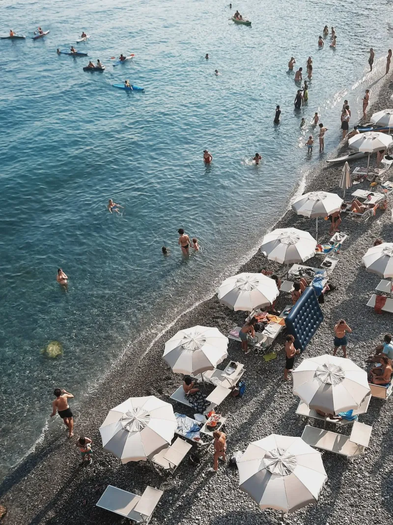 Amalfi Beach Scene pellicola backlit da Les Meravelles