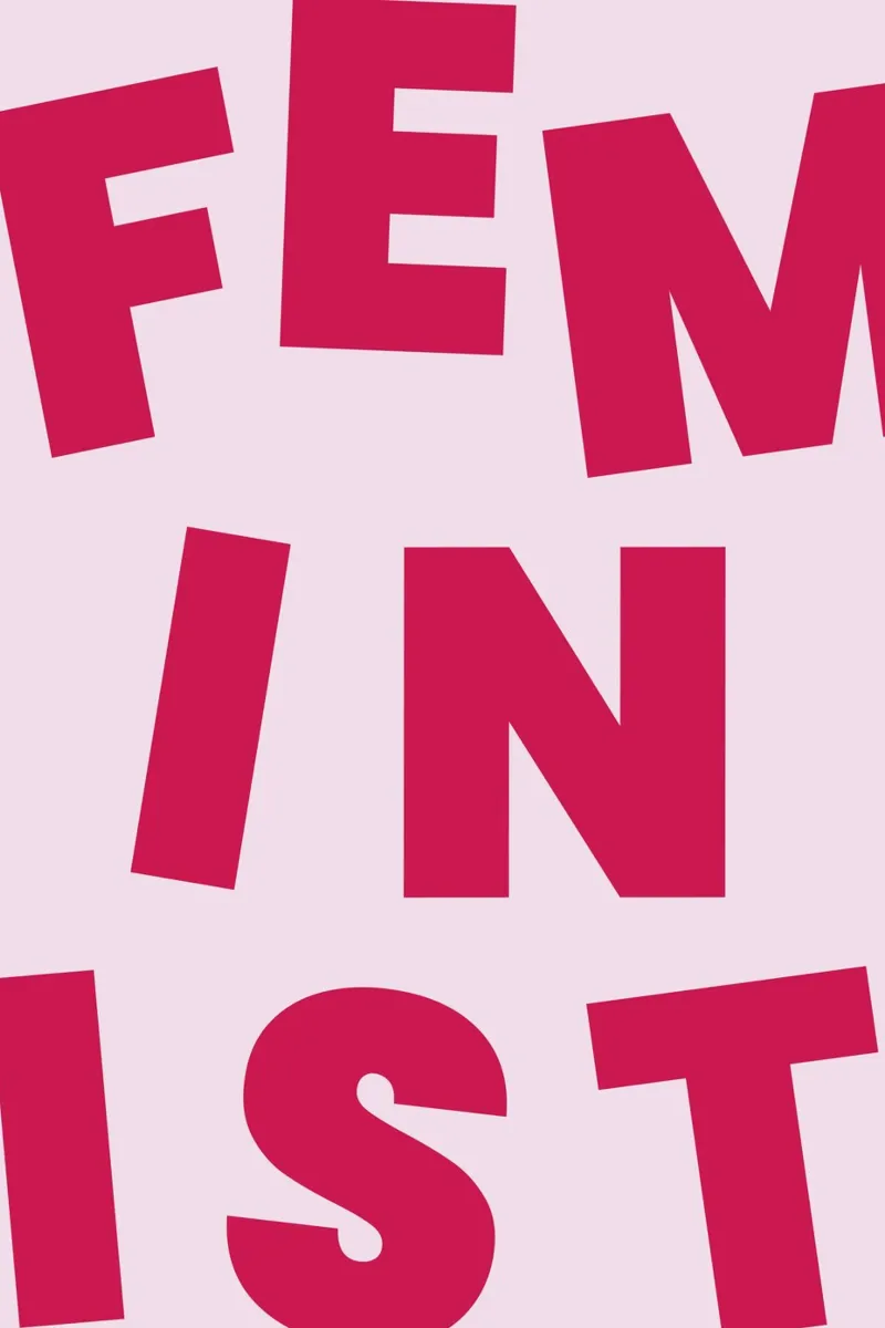 feminist poster con telaio in legno da Atelier W