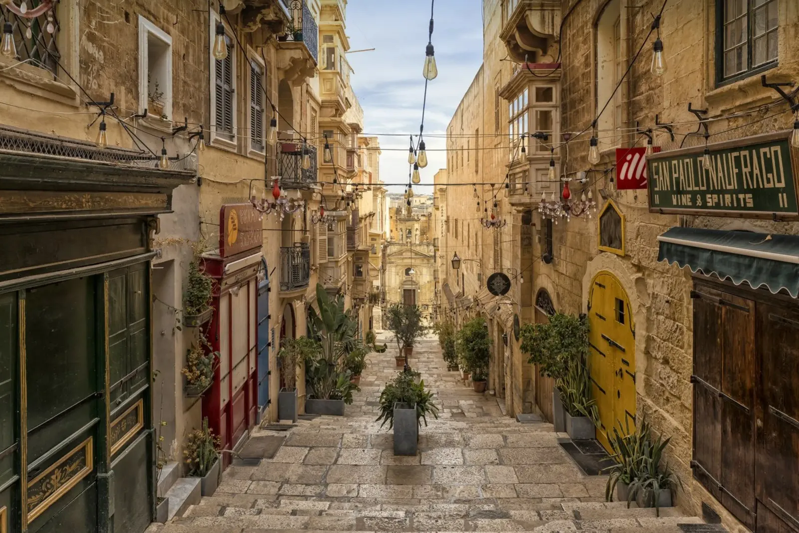 Street Valetta forex plate by Curious Collections by Marielle Leenders
