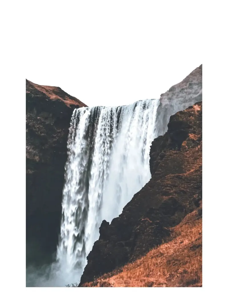 Chute d'eau majestueuse dans les tons de terre | Photographie de la nature toile avec Caisse américaine de Whole©