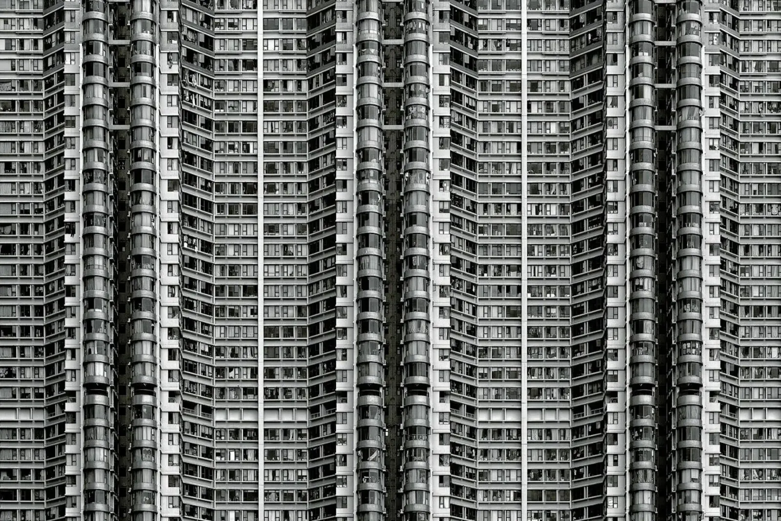 Better know where your flat is - Stefan Schilbe carta hahnemühle da Pictufy