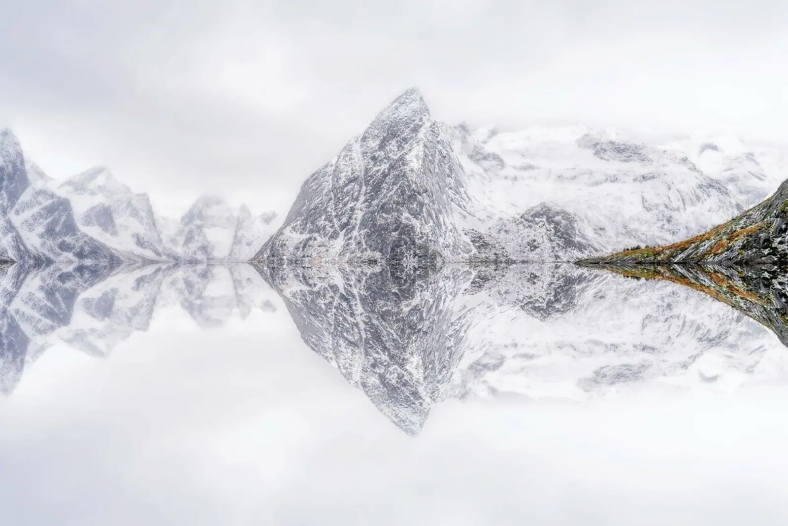 Lofoten Reflection - Ignacio Palacios poster da Pictufy