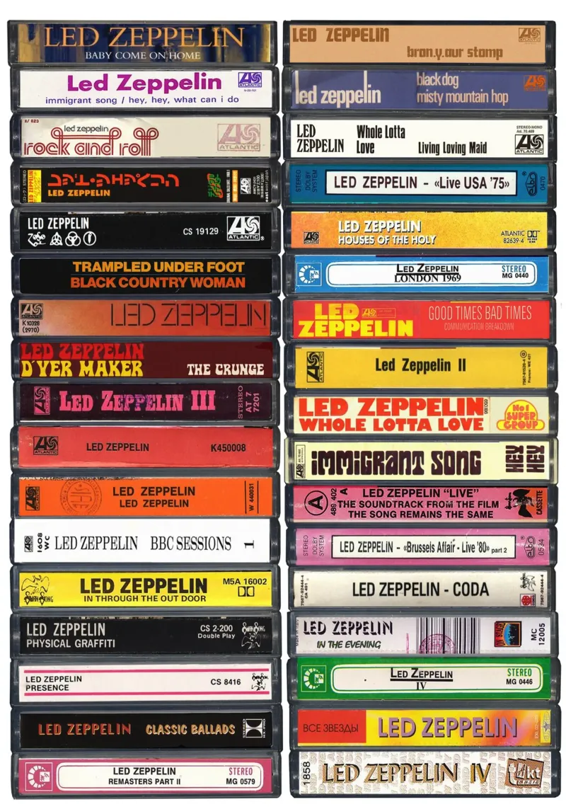 Led Zeppelin - Singoli e album raccolti - Stampa su cassetta poster con telaio in plastica da MrMustardPrints