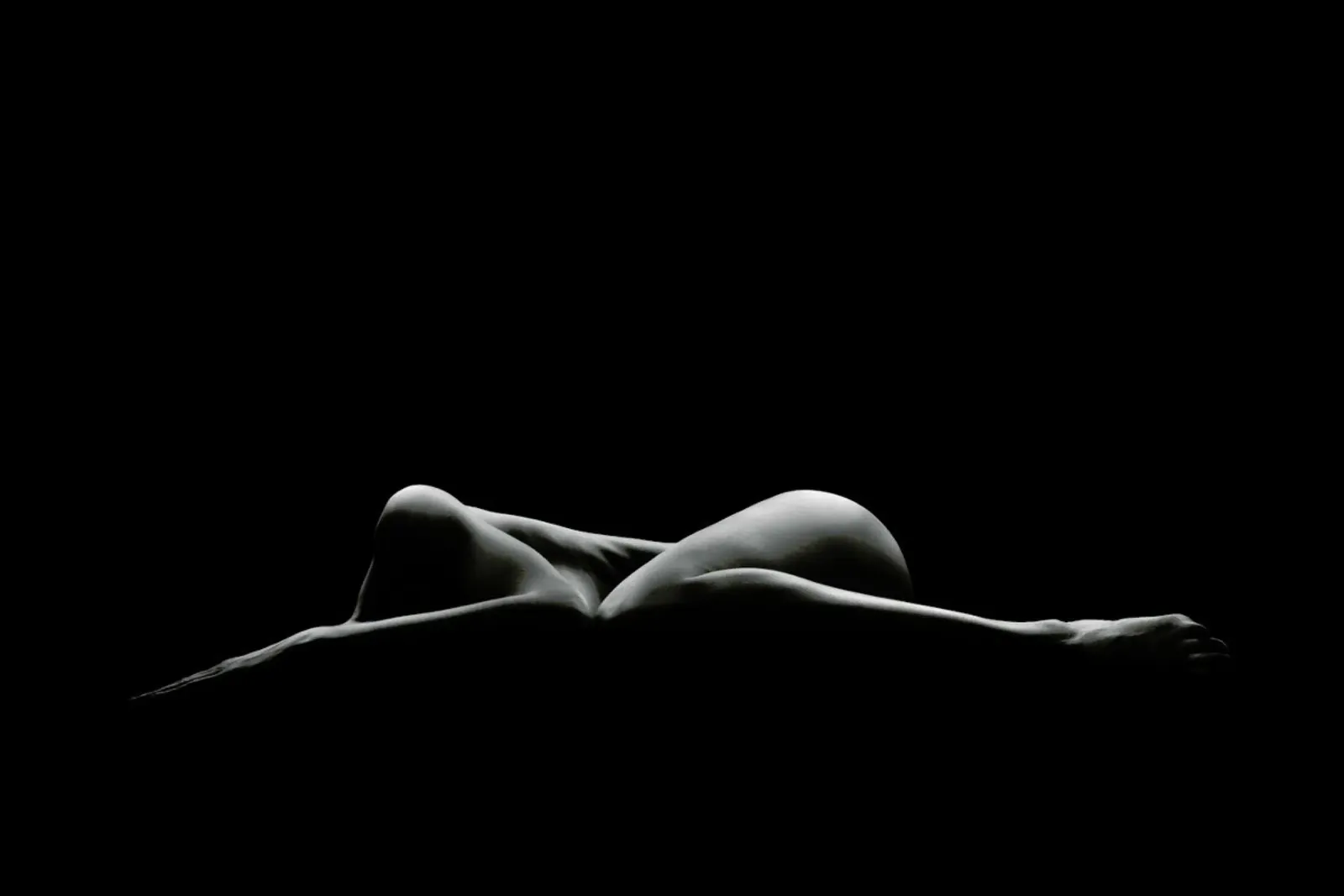 Bodyscape - Leon Schröder canvas by Pictufy
