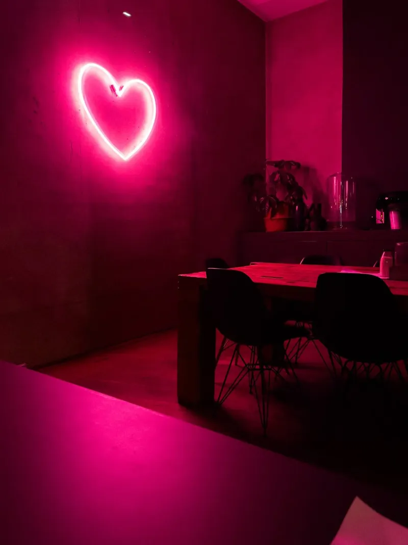 Love is everywhere pellicola backlit da Sebastian Hilgetag