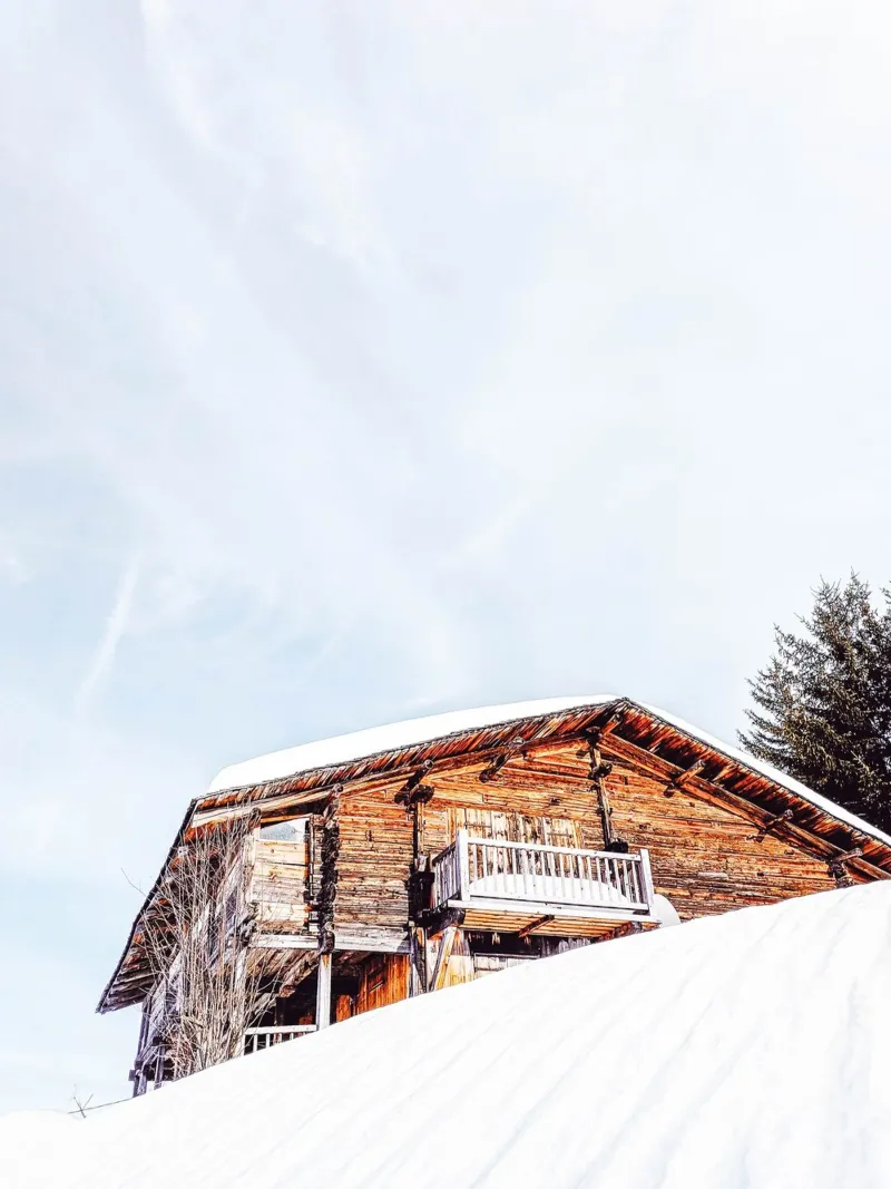 Rifugio rustico design invernale alluminio dibond da Whole©