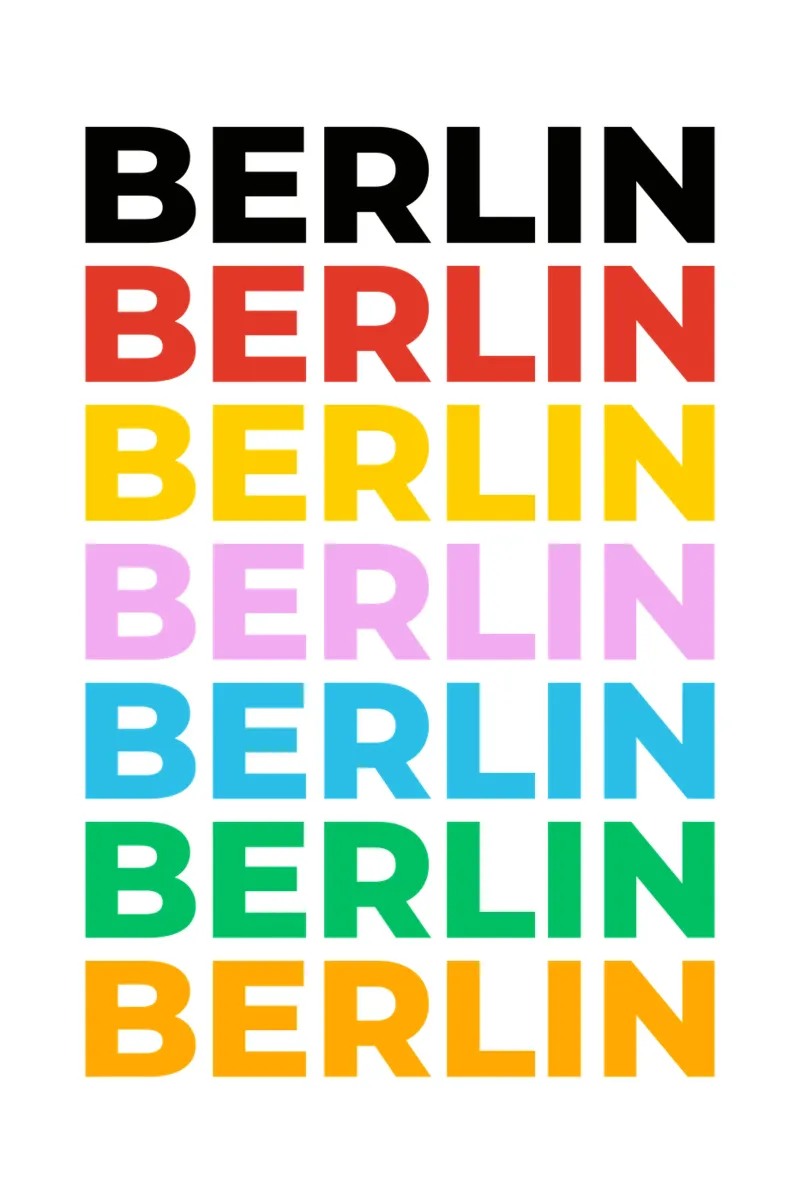 Design tipografico berlinese con lettere colorate pellicola backlit da Berlin Moments