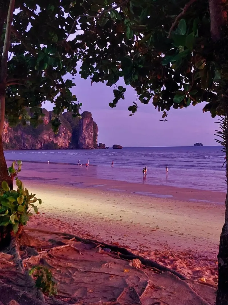 Thailand Beach at Night hahnemühle by Les Meravelles