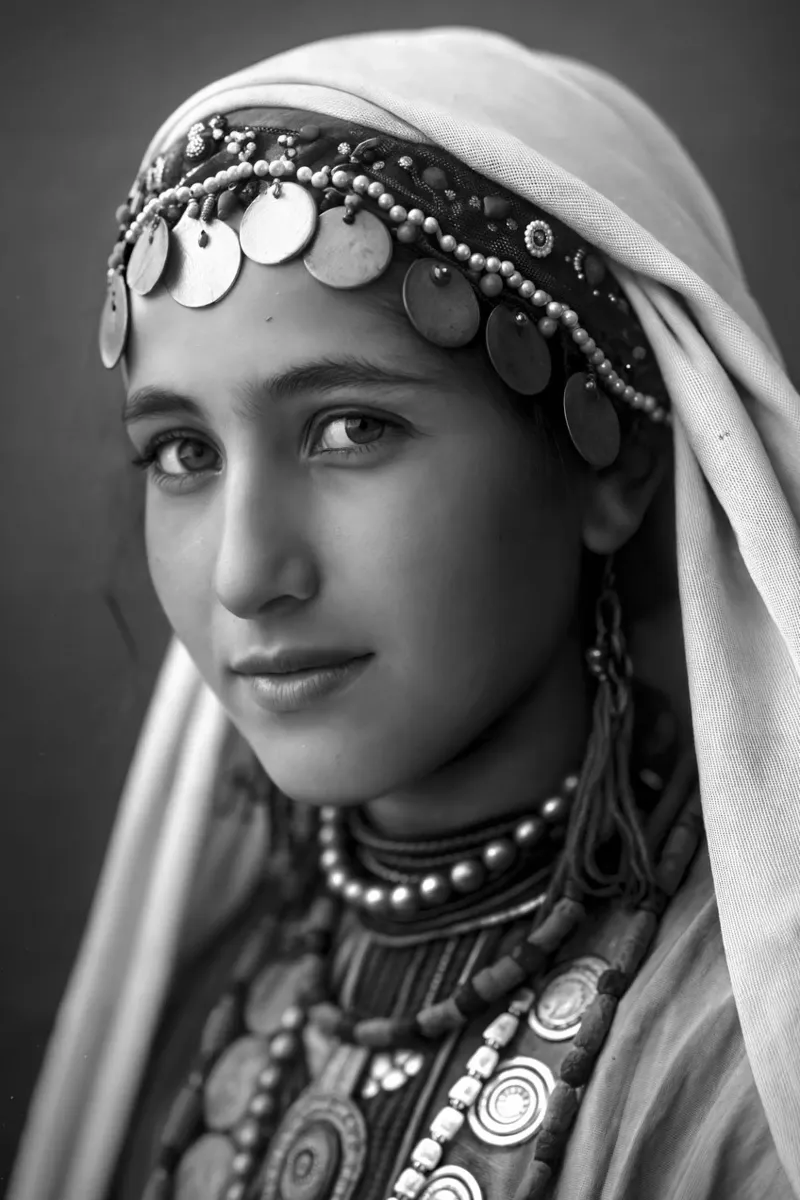 Badi - Ritratto di una giovane donna amazigh tela con Cornice a cassetta da Amazigh