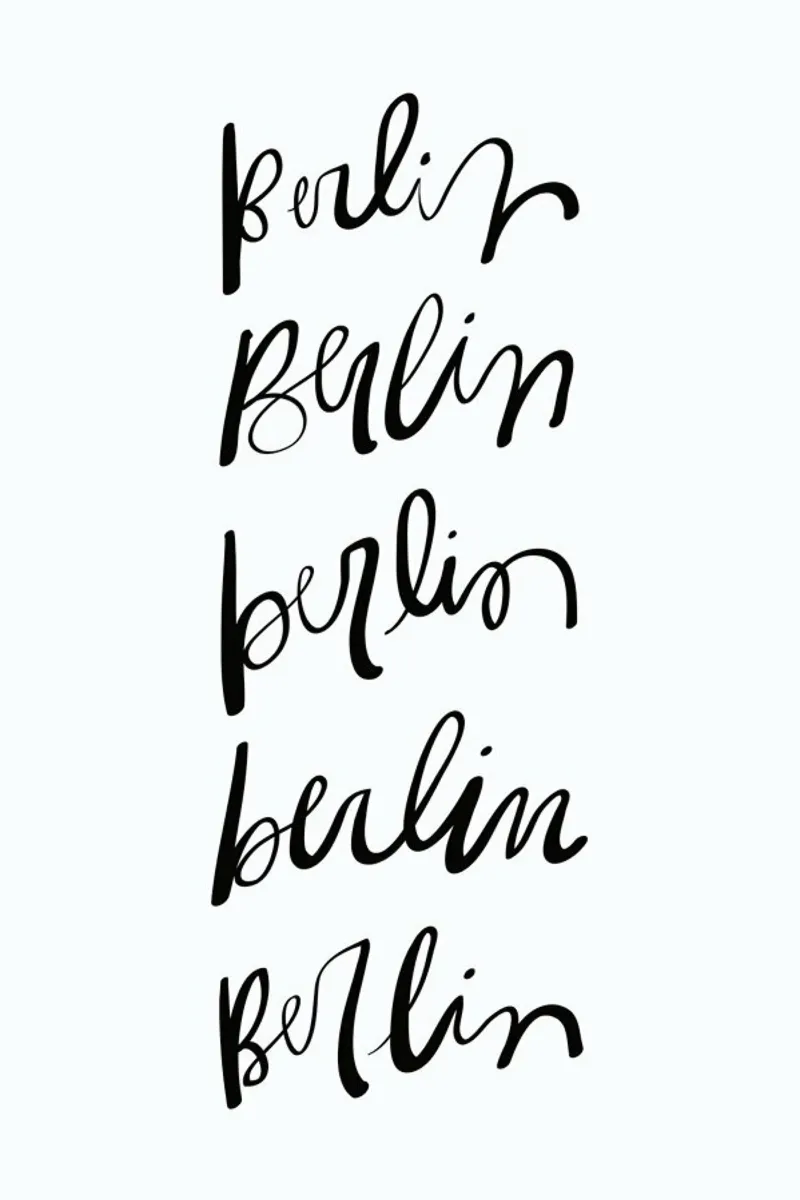 Berlin Typography pellicola backlit da Kristen Polsinelli