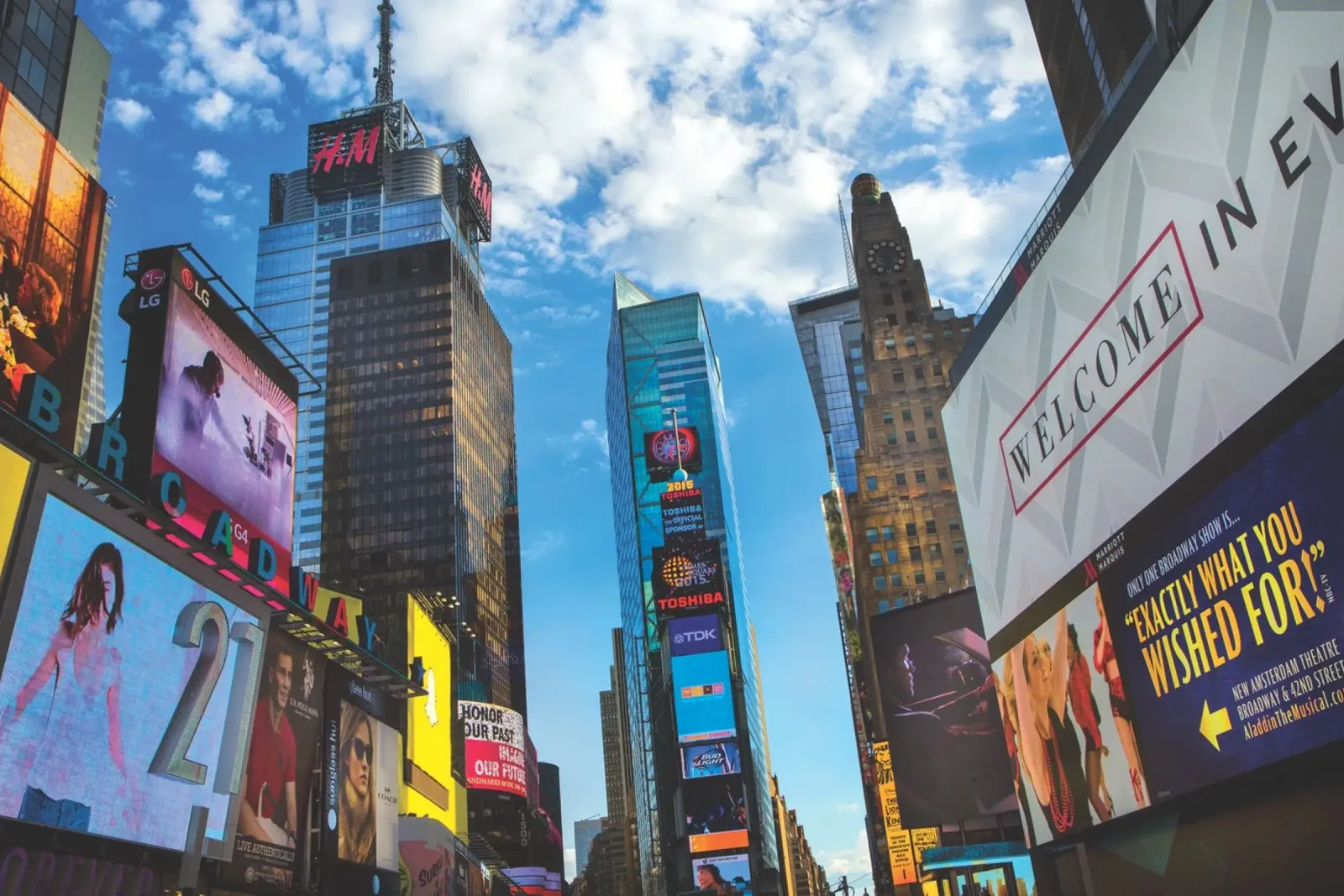 Times Square pellicola backlit da Dave Hare Photography