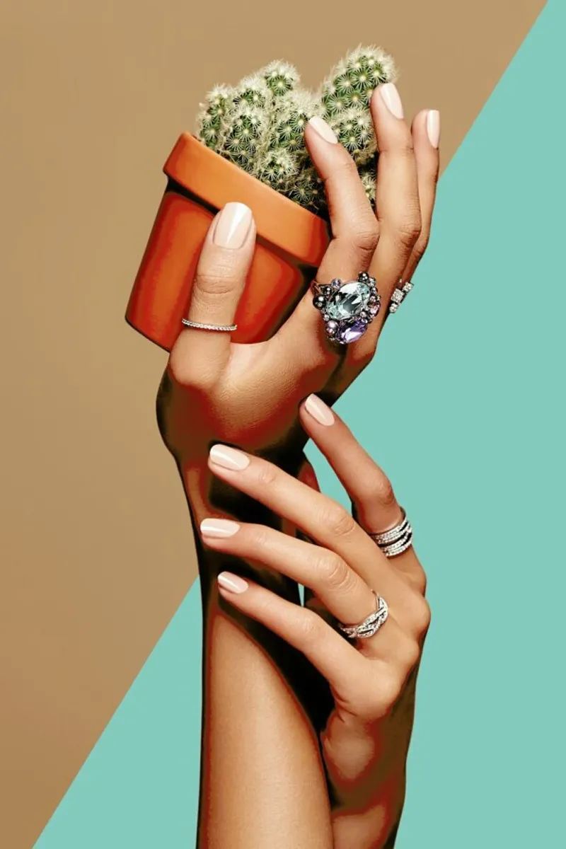 Stinging Jewellery II canvas by Marie Bärsch