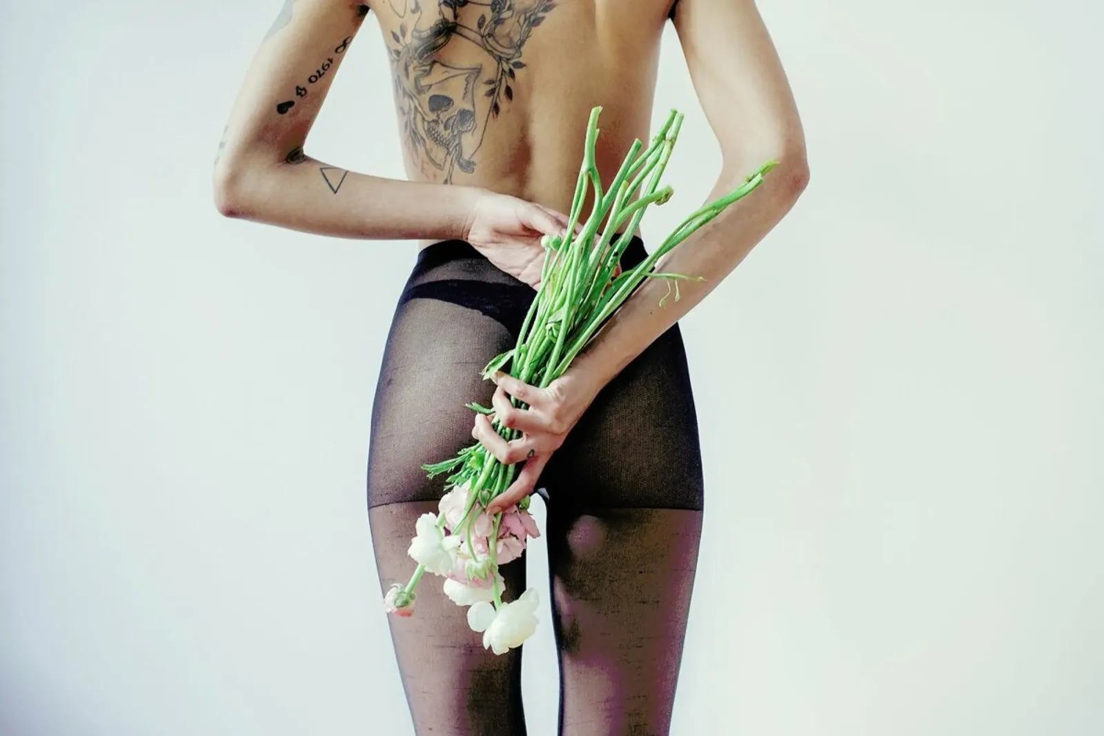 Flowers And Tights 1 pellicola backlit da Chris Abatzis