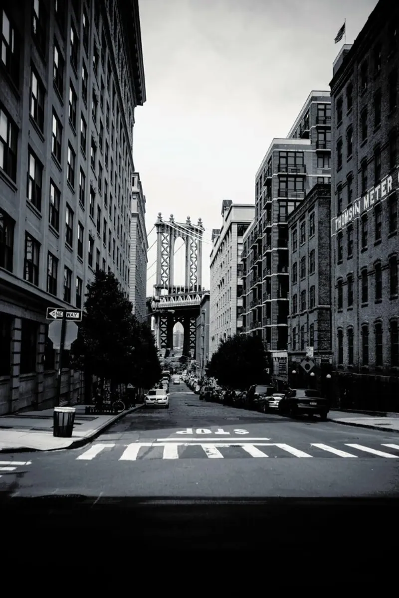 New York pellicola backlit da Flo Klein