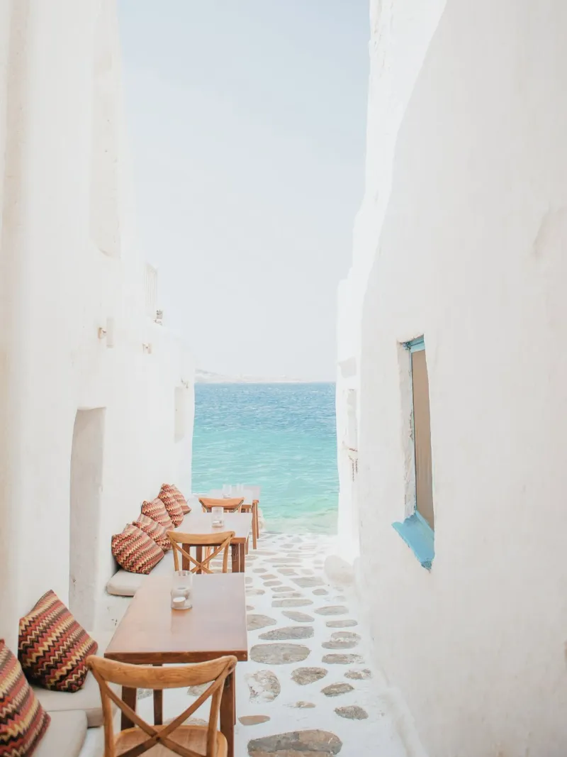 Caffè dell'isola greca di Mykonos pellicola backlit da TheTravelClub