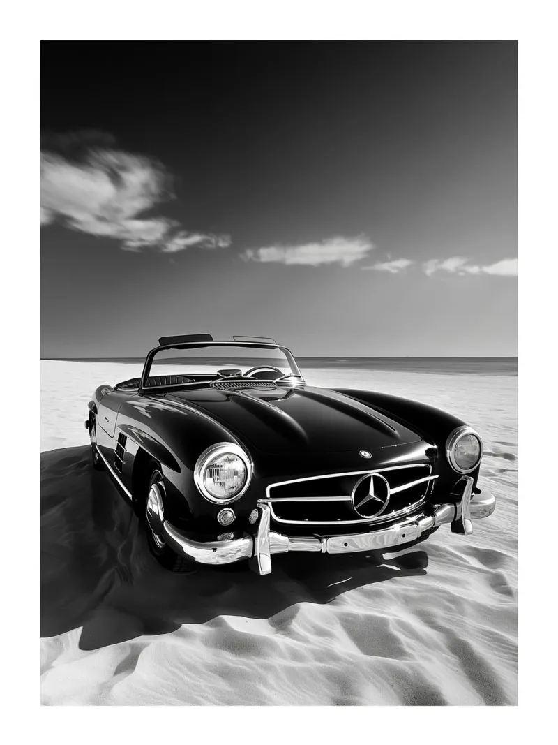 Mercedes d'epoca sulla spiaggia tela con Cornice a cassetta da Monochrome