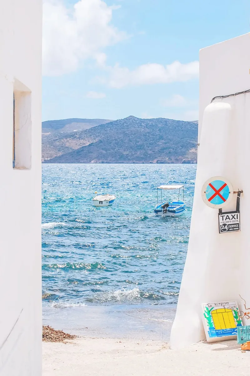 Milos, Grèce I Vue sur la mer Méditerranée bleu et blanc hahnemühle de Julie Travel Photography