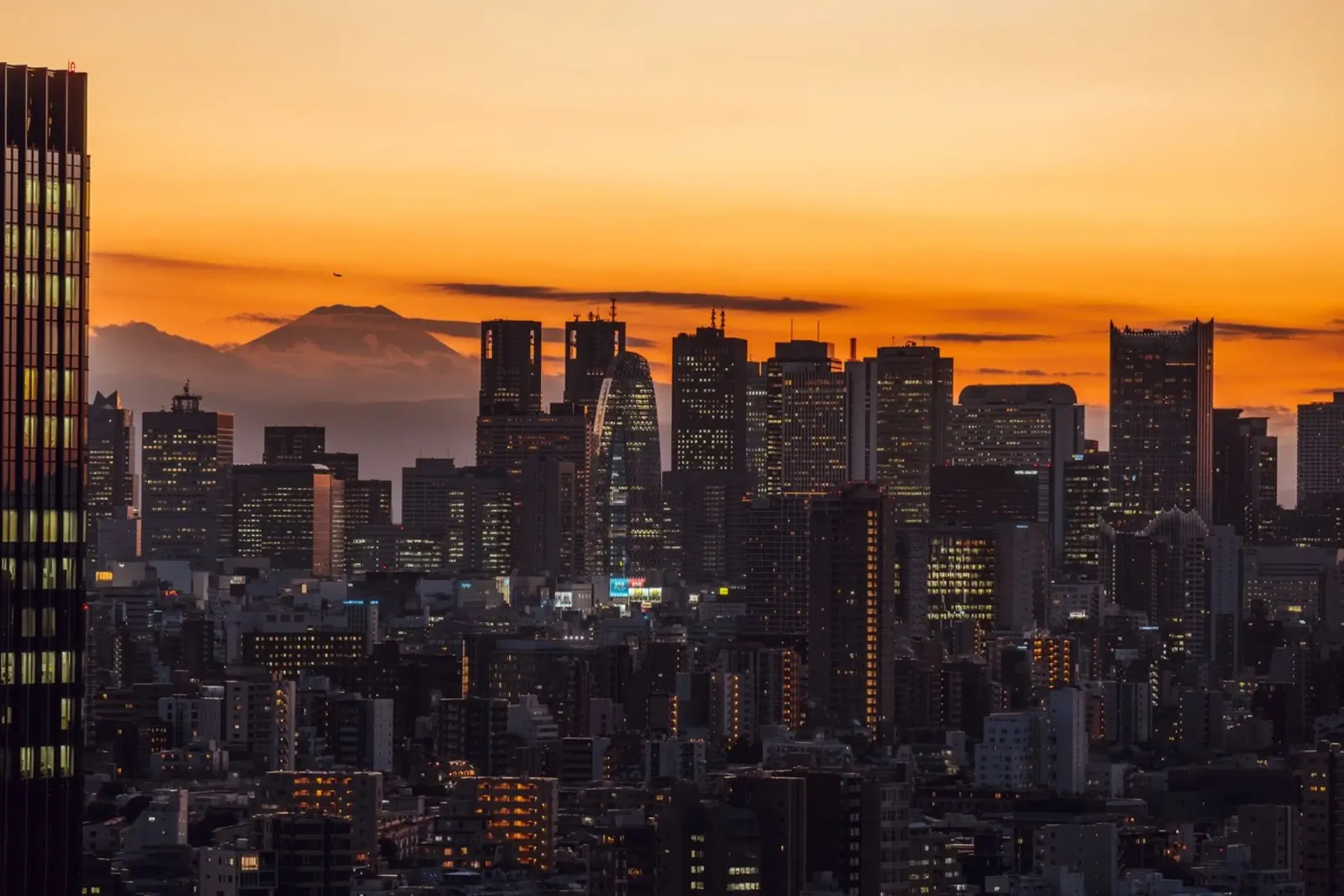 Tokyo Mt. Tramonto del Fuji, Giappone pellicola backlit da Marcel Bisig