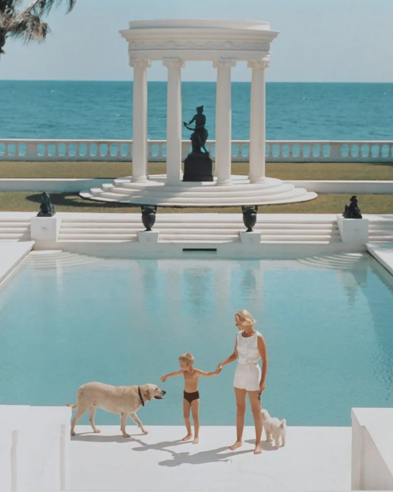 Poolside Retro Print, Slim Aarons Fotografie, High Society Hahnemühle von TheTravelClub