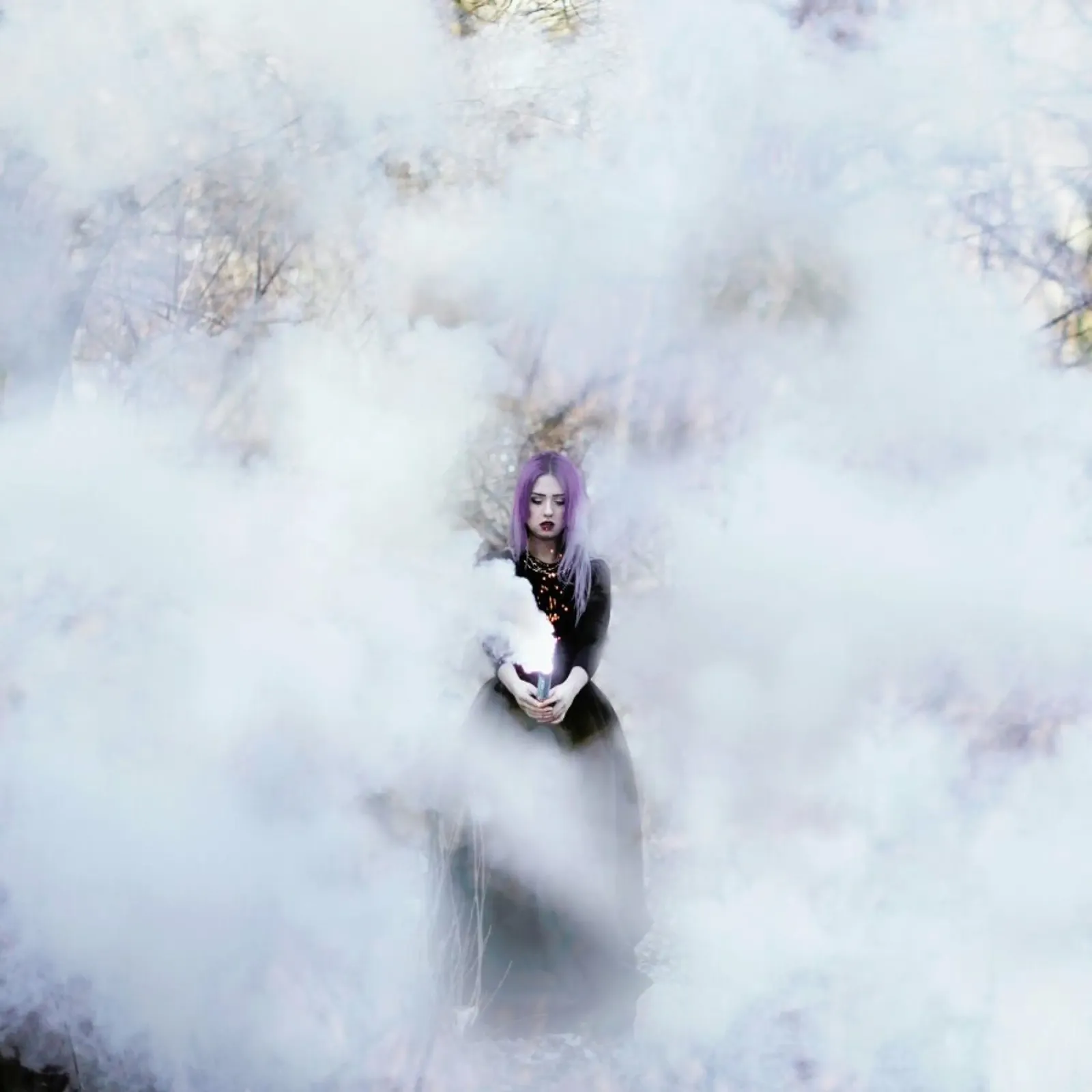 Girl In Smoke poster da Jovana Rikalo